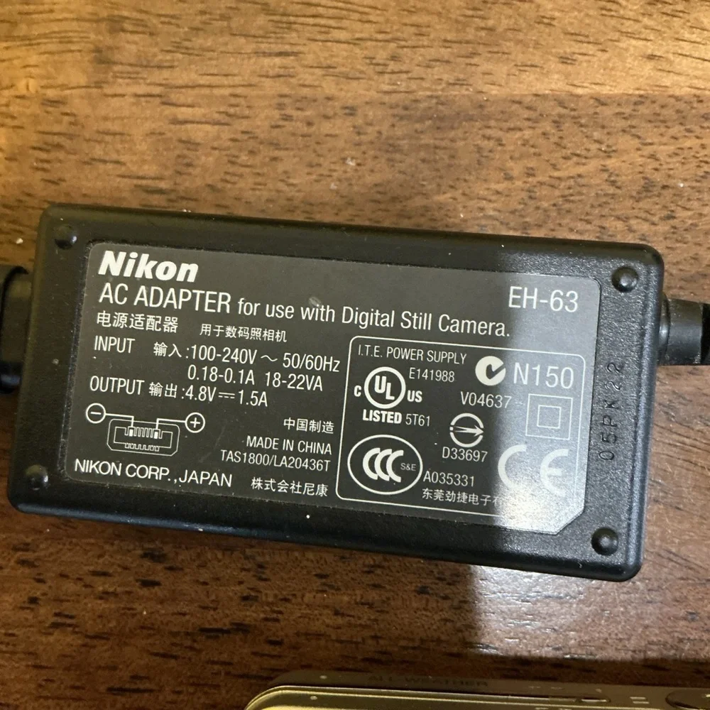 Nikon  Coolpic S2 Digital CameraGreat . Condition. .  5.1   Digital  Japan